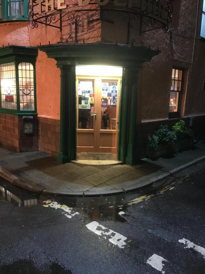 Dolphin Hotel Public House ويموث المظهر الخارجي الصورة
