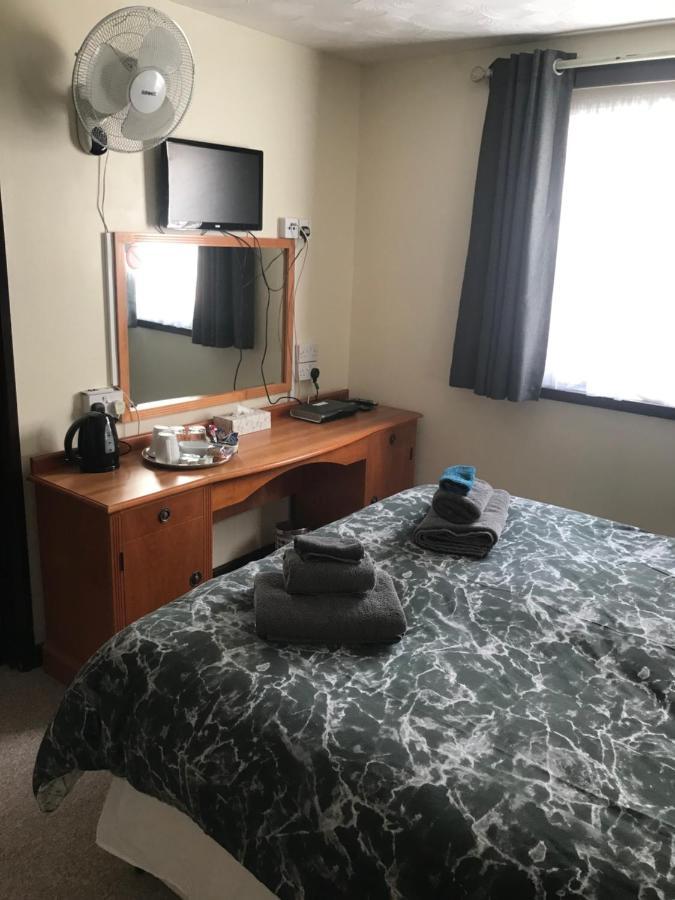 Dolphin Hotel Public House ويموث المظهر الخارجي الصورة